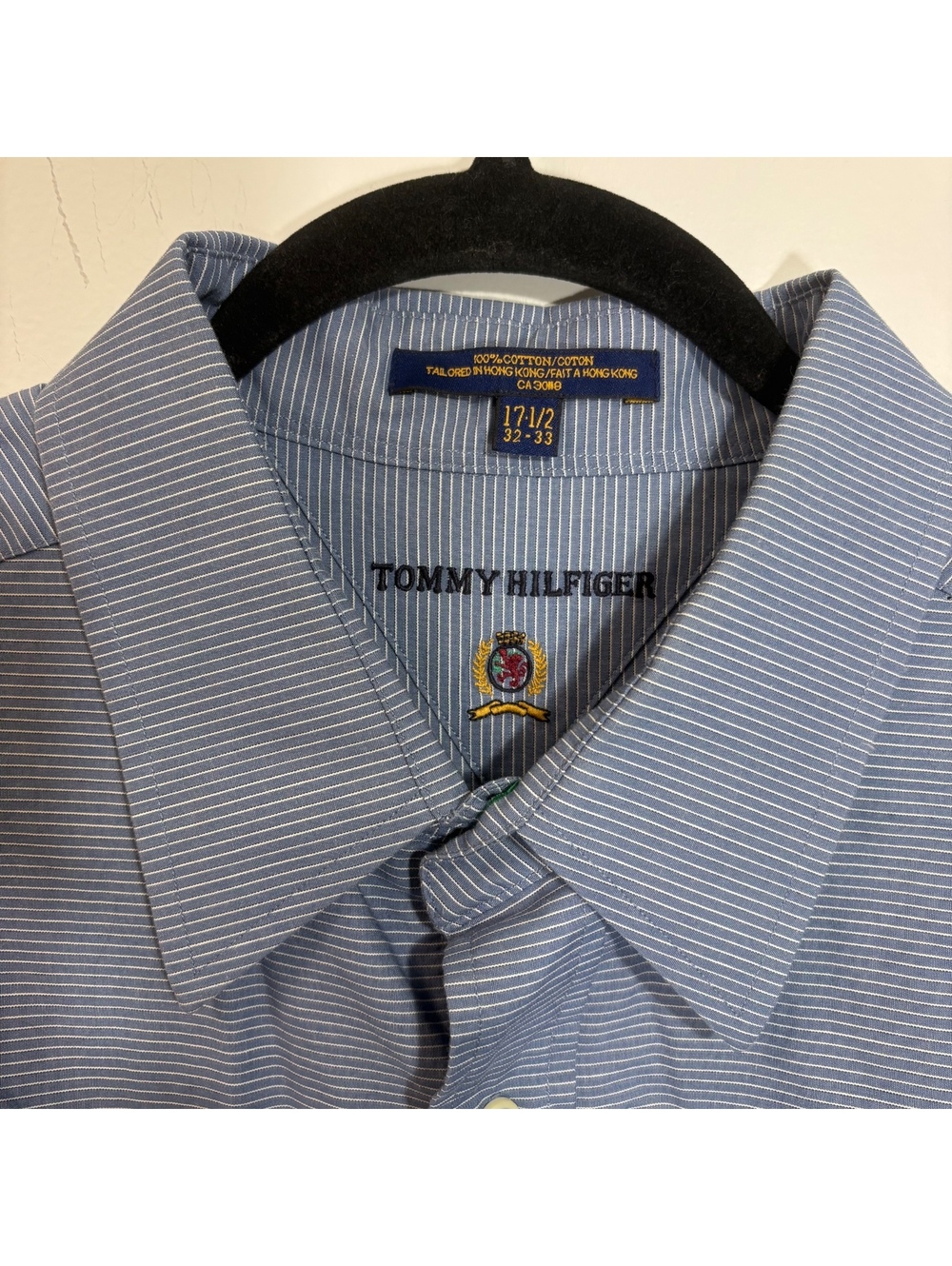 VTG Tommy Hilfiger Men's Blue White Horizontal Pinstripe Button Up - 17.5 32/33